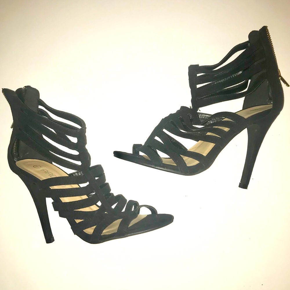 NWOT ARDEN B strappy black high heels size 7